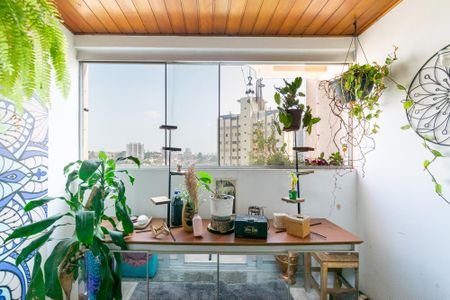 Apartamento à venda com 75m², 3 quartos e 2 vagasVaranda Sala