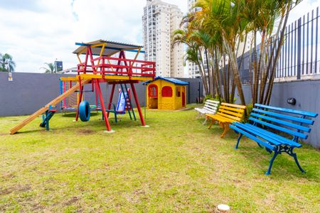 Apartamento à venda com 73m², 3 quartos e 2 vagasÁrea comum - Playground