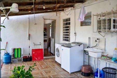 Casa à venda com 90m², 4 quartos e 6 vagasÁrea de Serviço