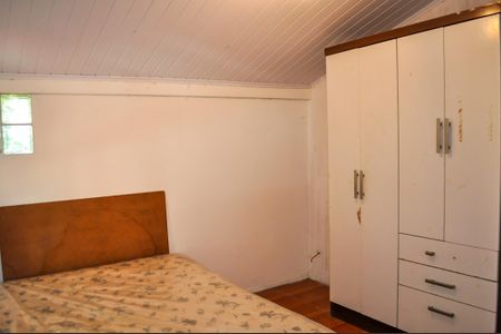 Casa à venda com 90m², 4 quartos e 6 vagasCasa 2 - Quarto 1