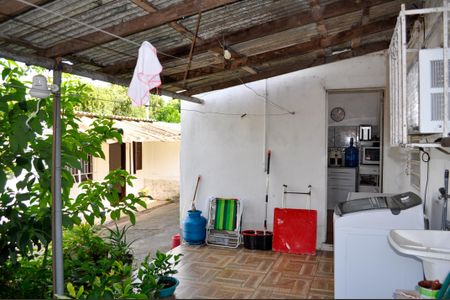 Casa à venda com 90m², 4 quartos e 6 vagasÁrea de Serviço
