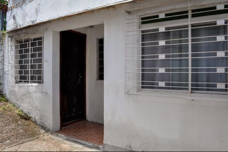 Casa à venda com 90m², 4 quartos e 6 vagasQuintal