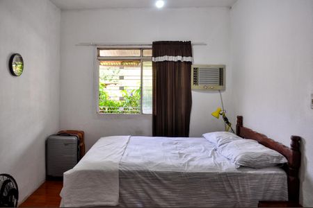 Casa à venda com 90m², 4 quartos e 6 vagasQuarto 1