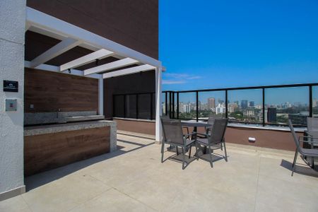 Studio à venda com 31m², 1 quarto e sem vaga Studio à venda com 31m², 1 quarto e sem vagaÁrea comum - Piscina