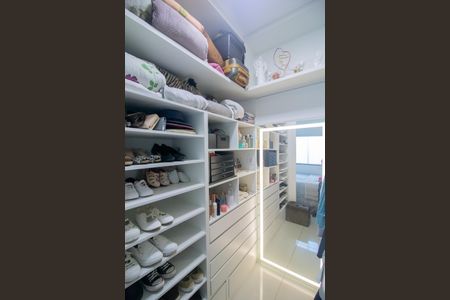 Casa à venda com 525m², 2 quartos e 10 vagasCloset