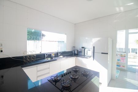 Casa à venda com 525m², 2 quartos e 10 vagasCozinha