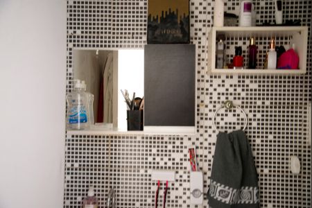 Apartamento à venda com 56m², 2 quartos e 1 vagaBanheiro Social