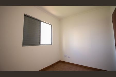 Apartamento à venda com 57m², 2 quartos e 1 vagaQuarto 2