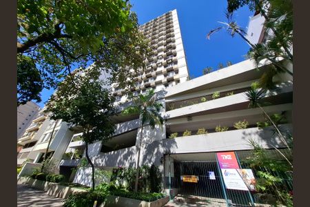 Apartamento à venda com 118m², 3 quartos e 2 vagasFachada