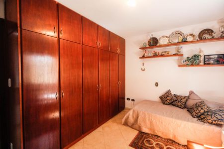 Apartamento à venda com 162m², 3 quartos e 2 vagas Apartamento à venda com 162m², 3 quartos e 2 vagasQuarto 2