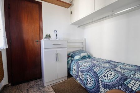 Apartamento à venda com 162m², 3 quartos e 2 vagas Apartamento à venda com 162m², 3 quartos e 2 vagasQuarto de serviço