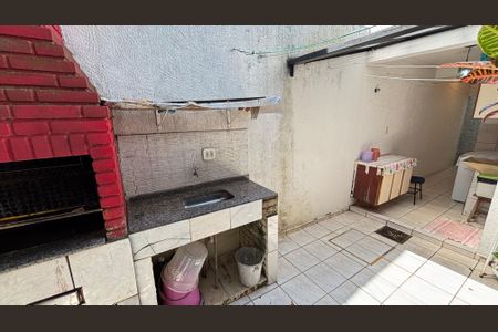 Casa à venda com 128m², 4 quartos e 4 vagas Casa à venda com 128m², 4 quartos e 4 vagasQuintal - Churrasqueira