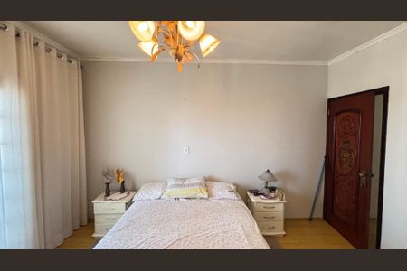 Casa à venda com 128m², 4 quartos e 4 vagas Casa à venda com 128m², 4 quartos e 4 vagasSuite 1