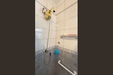 Casa à venda com 128m², 4 quartos e 4 vagas Casa à venda com 128m², 4 quartos e 4 vagasBanheiro da Suíte 1