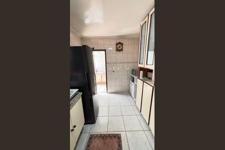 Casa à venda com 128m², 4 quartos e 4 vagas Casa à venda com 128m², 4 quartos e 4 vagasCozinha