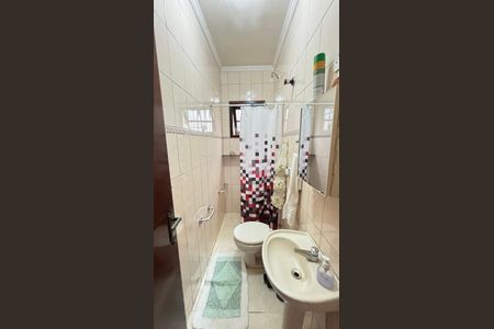 Casa à venda com 128m², 4 quartos e 4 vagas Casa à venda com 128m², 4 quartos e 4 vagasBanheiro