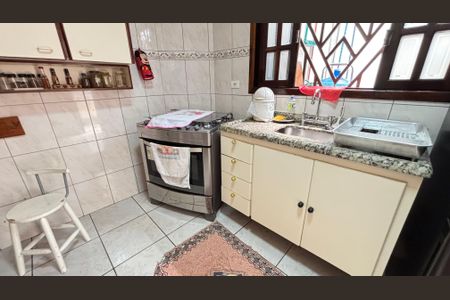 Casa à venda com 128m², 4 quartos e 4 vagas Casa à venda com 128m², 4 quartos e 4 vagasCozinha