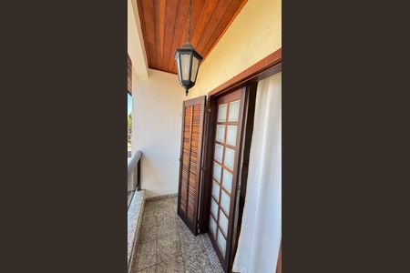 Casa à venda com 128m², 4 quartos e 4 vagas Casa à venda com 128m², 4 quartos e 4 vagasSuite 1 Varanda