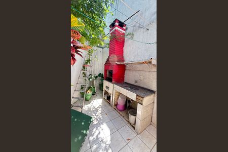 Casa à venda com 128m², 4 quartos e 4 vagas Casa à venda com 128m², 4 quartos e 4 vagasQuintal