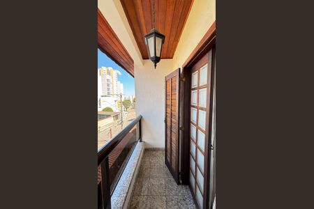 Casa à venda com 128m², 4 quartos e 4 vagas Casa à venda com 128m², 4 quartos e 4 vagasSuite 1 Varanda