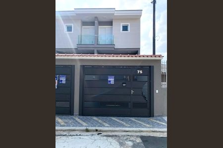 Casa à venda com 150m², 3 quartos e 3 vagasFachada com plaquinha