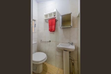 Casa à venda com 249m², 6 quartos e 2 vagas Casa à venda com 249m², 6 quartos e 2 vagasBanheiro - Suíte