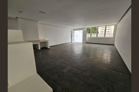 Casa à venda com 450m², 4 quartos e 5 vagasSala