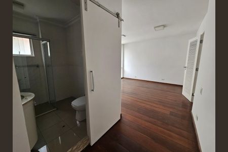 Casa à venda com 450m², 4 quartos e 5 vagasSuíte 1