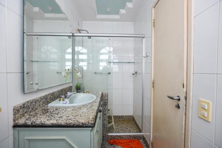 Apartamento à venda com 208m², 4 quartos e 1 vagaBanheiro da Suíte