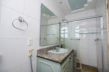 Apartamento à venda com 208m², 4 quartos e 1 vagaBanheiro da Suíte