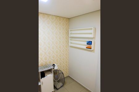 Casa à venda com 450m², 6 quartos e 4 vagas Casa à venda com 450m², 6 quartos e 4 vagasQuarto 4