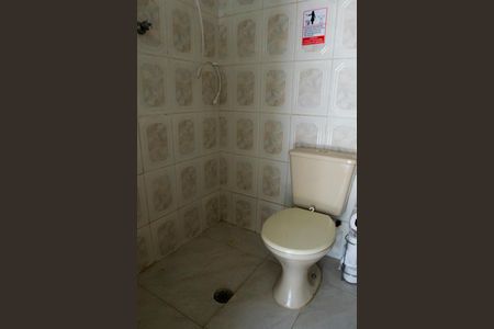 Casa à venda com 450m², 6 quartos e 4 vagas Casa à venda com 450m², 6 quartos e 4 vagasBanheiro