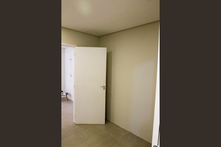 Casa à venda com 450m², 6 quartos e 4 vagas Casa à venda com 450m², 6 quartos e 4 vagasSala