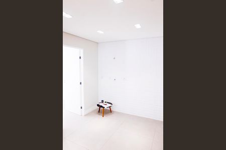 Casa à venda com 450m², 6 quartos e 4 vagas Casa à venda com 450m², 6 quartos e 4 vagasSala