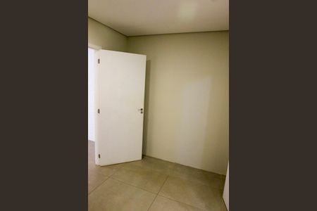 Casa à venda com 450m², 6 quartos e 4 vagas Casa à venda com 450m², 6 quartos e 4 vagasSala