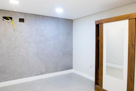 Casa à venda com 450m², 6 quartos e 4 vagas Casa à venda com 450m², 6 quartos e 4 vagasQuarto 5