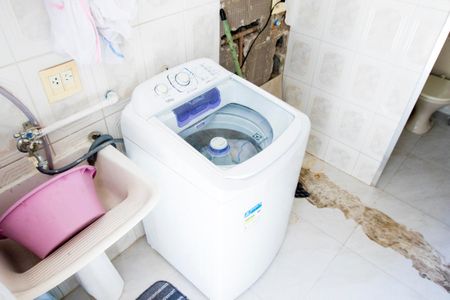 Casa à venda com 450m², 6 quartos e 4 vagas Casa à venda com 450m², 6 quartos e 4 vagasÁrea de Serviço