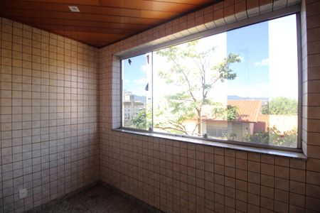 Apartamento à venda com 138m², 4 quartos e 2 vagasVaranda