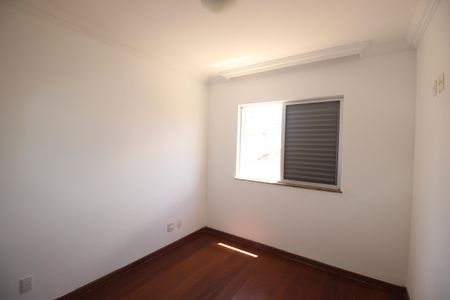 Apartamento à venda com 138m², 4 quartos e 2 vagasQuarto 4