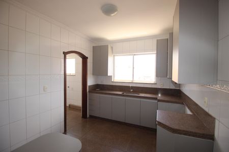 Apartamento à venda com 138m², 4 quartos e 2 vagasCozinha