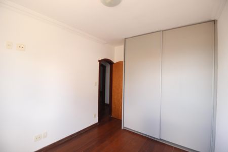 Apartamento à venda com 138m², 4 quartos e 2 vagasQuarto 4