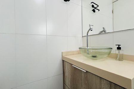 Apartamento para alugar com 85m², 3 quartos e 1 vaga Apartamento para alugar com 85m², 3 quartos e 1 vagaBanheiro da Suíte