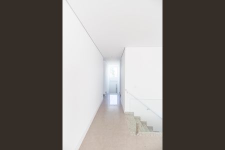 Casa de condomínio à venda com 220m², 3 quartos e 4 vagasEntrada