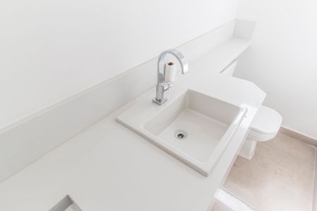 Casa de condomínio à venda com 220m², 3 quartos e 4 vagasLavabo