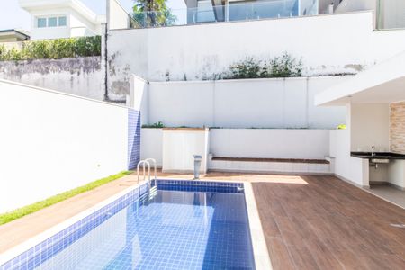 Casa de condomínio à venda com 220m², 3 quartos e 4 vagasVista da Sala