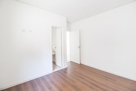 Casa de condomínio à venda com 220m², 3 quartos e 4 vagasSuíte 3