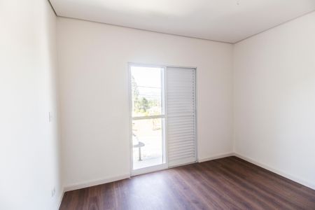 Casa de condomínio à venda com 220m², 3 quartos e 4 vagasSuíte 2