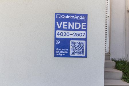 Casa de condomínio à venda com 220m², 3 quartos e 4 vagasVista da Rua