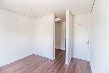 Casa de condomínio à venda com 220m², 3 quartos e 4 vagasSuíte 1