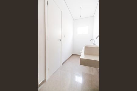 Casa de condomínio à venda com 220m², 3 quartos e 4 vagasBanheiro da Suíte 1